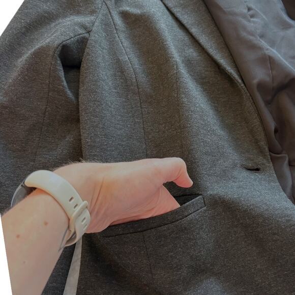 NWOT LOFT Charcoal Gray Blazer - Size 6 - Suit Jacket w/ Pockets - Picture 6 of 10